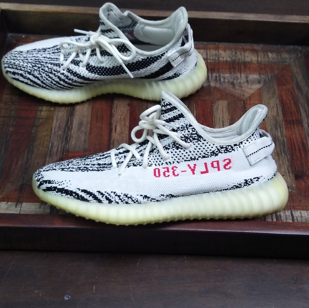 Yeezy 350 zebras